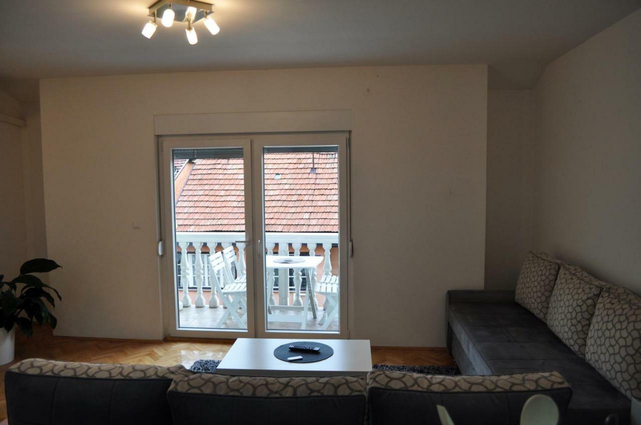 Apartman Dina Leilighet Tuzla Eksteriør bilde