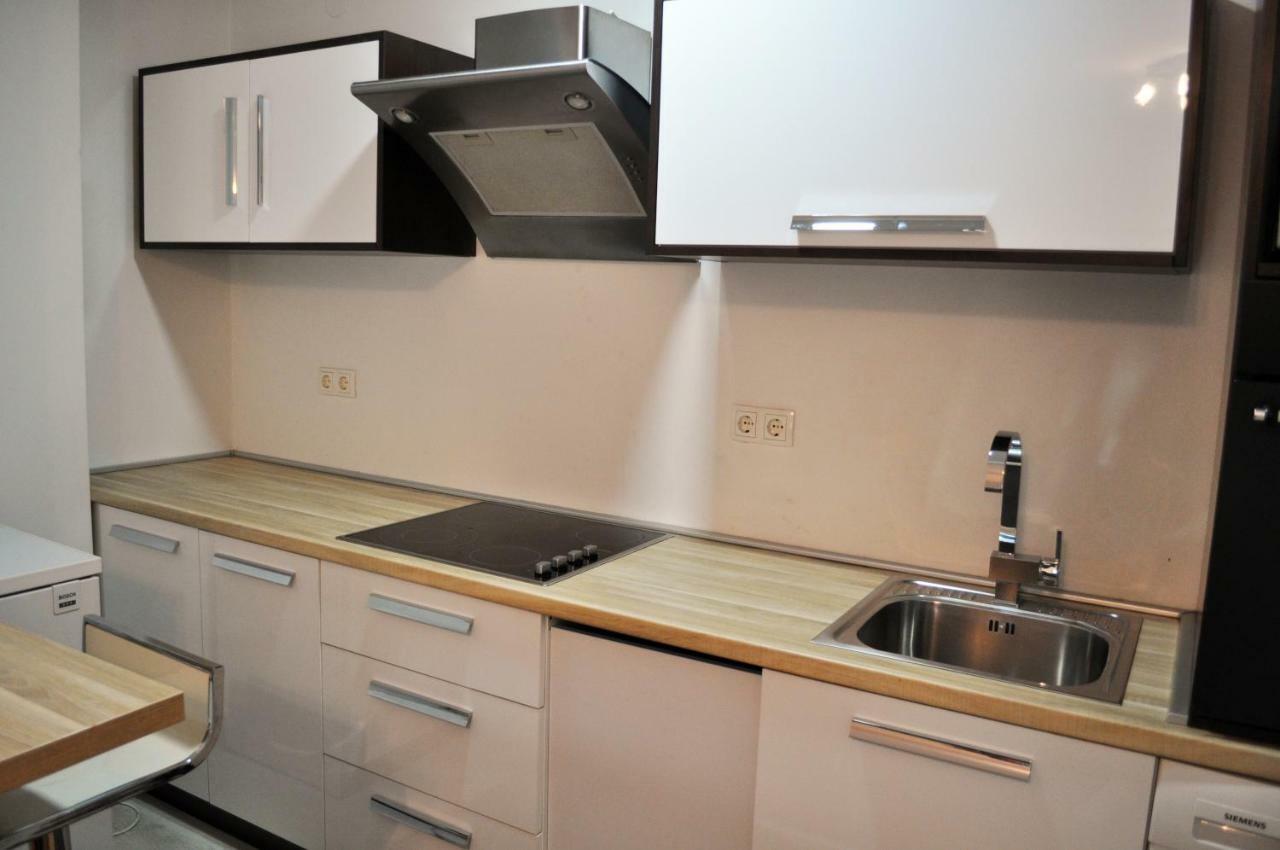 Apartman Dina Leilighet Tuzla Eksteriør bilde