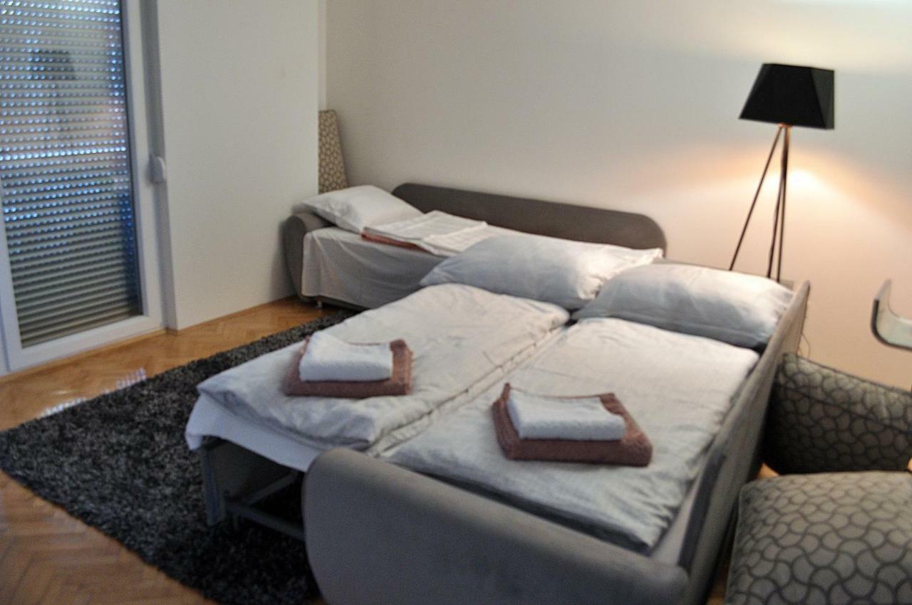 Apartman Dina Leilighet Tuzla Eksteriør bilde