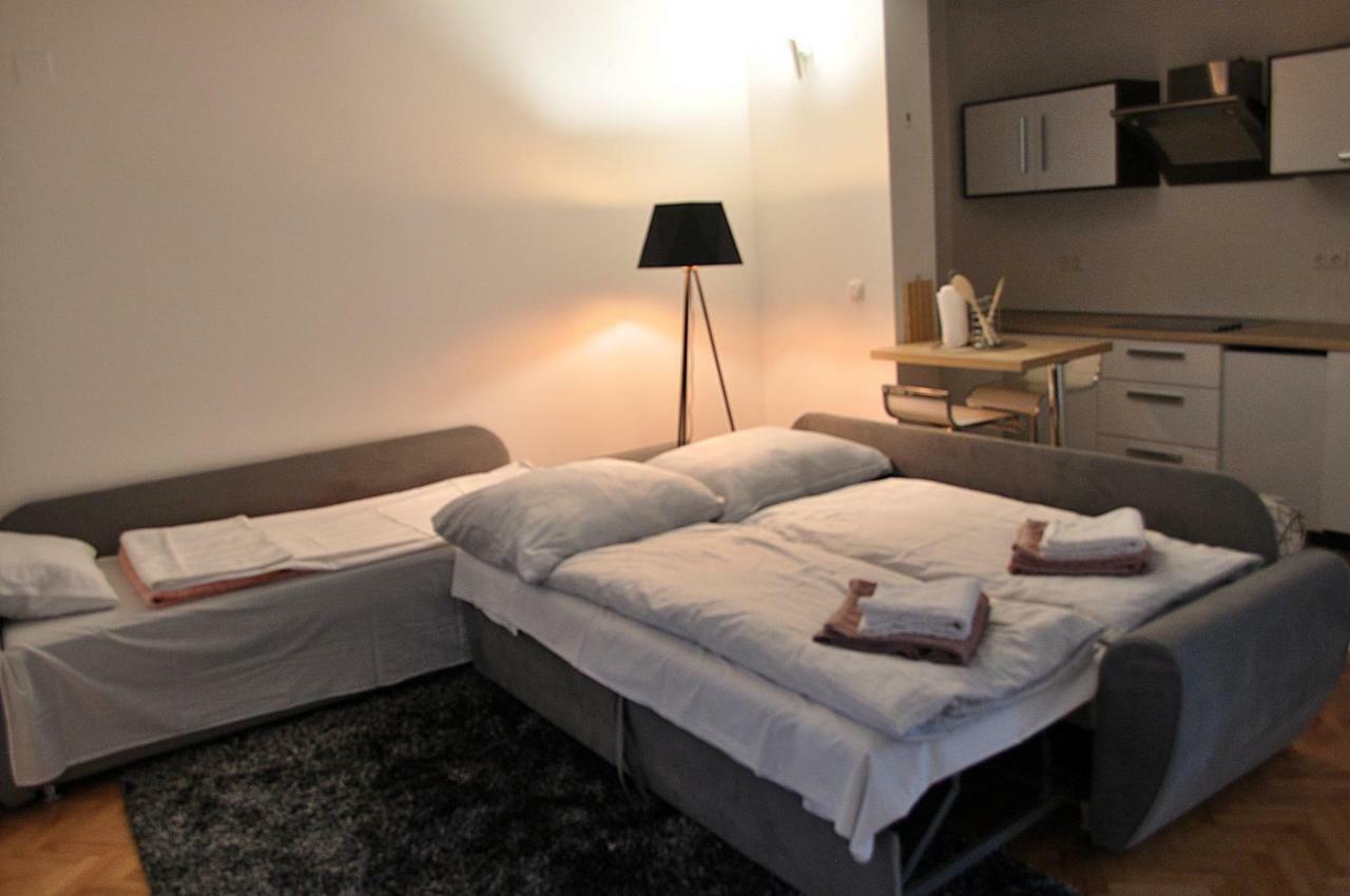 Apartman Dina Leilighet Tuzla Eksteriør bilde