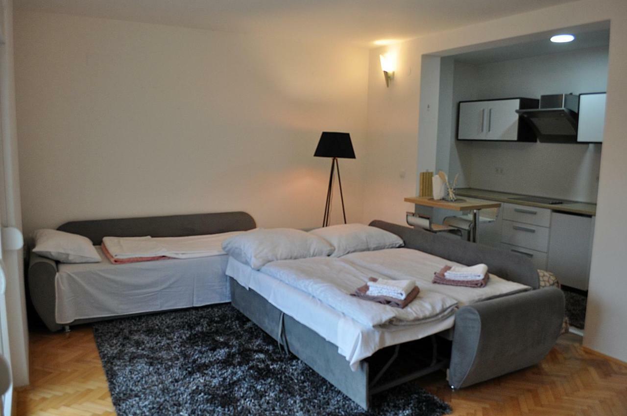 Apartman Dina Leilighet Tuzla Eksteriør bilde