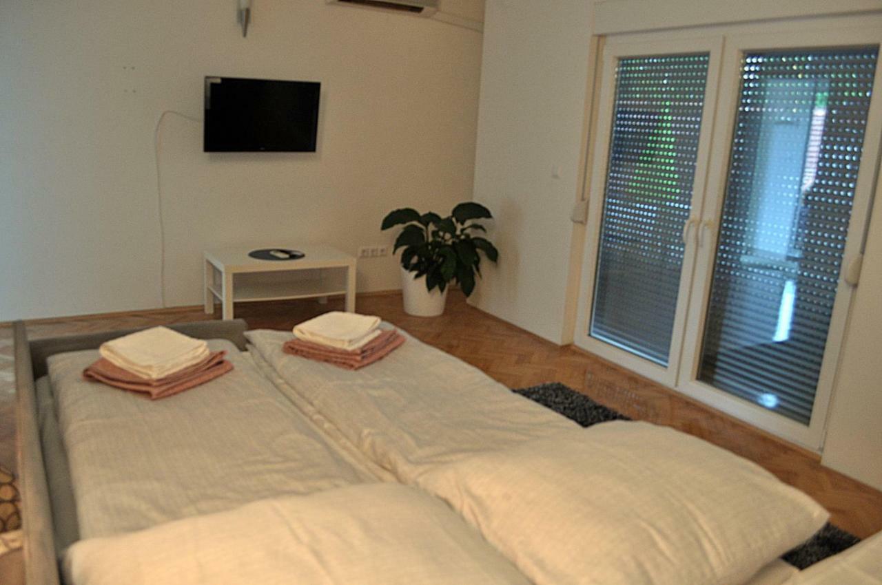 Apartman Dina Leilighet Tuzla Eksteriør bilde