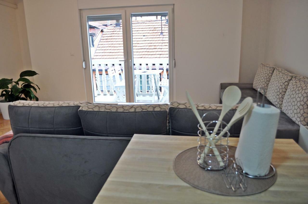 Apartman Dina Leilighet Tuzla Eksteriør bilde